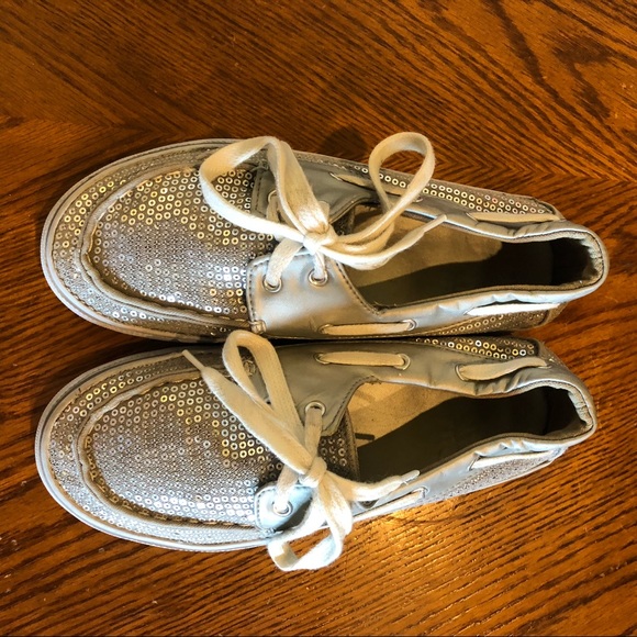Girls Silver sequin shoes Size 4 - Picture 3 of 10